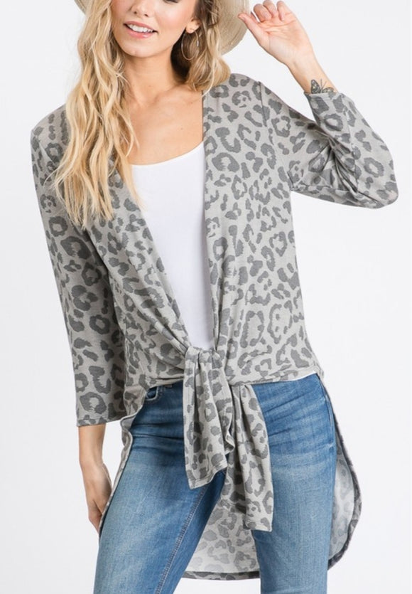 Grey leopard kimono